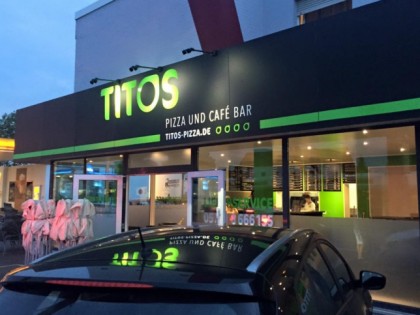 照片: Titos 